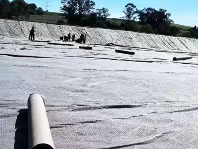 Aplicação de GCL em Aterro Sanitário: Impermeabilização Eficiente e Segurança Ambiental