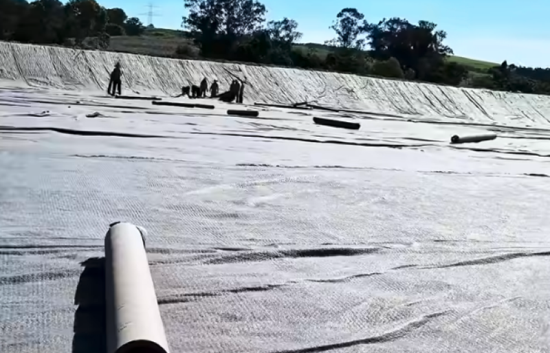Aplicação de GCL em Aterro Sanitário: Impermeabilização Eficiente e Segurança Ambiental