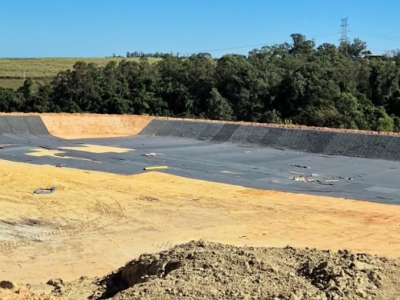 Soluções Completas para Obras de Aterro: Geossintéticos de Alta Performance