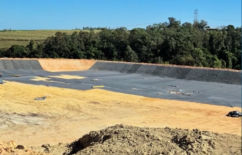 Soluções Completas para Obras de Aterro: Geossintéticos de Alta Performance